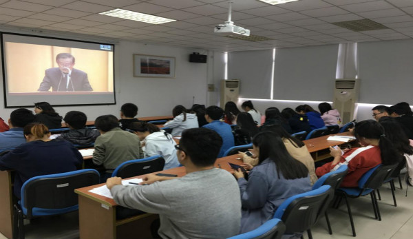 日韩无码
组织师生收看2018年全国科学道德与学风建设宣讲直播